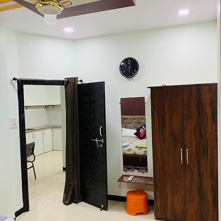 Manjushree Guest House Ujjain Buitenkant foto