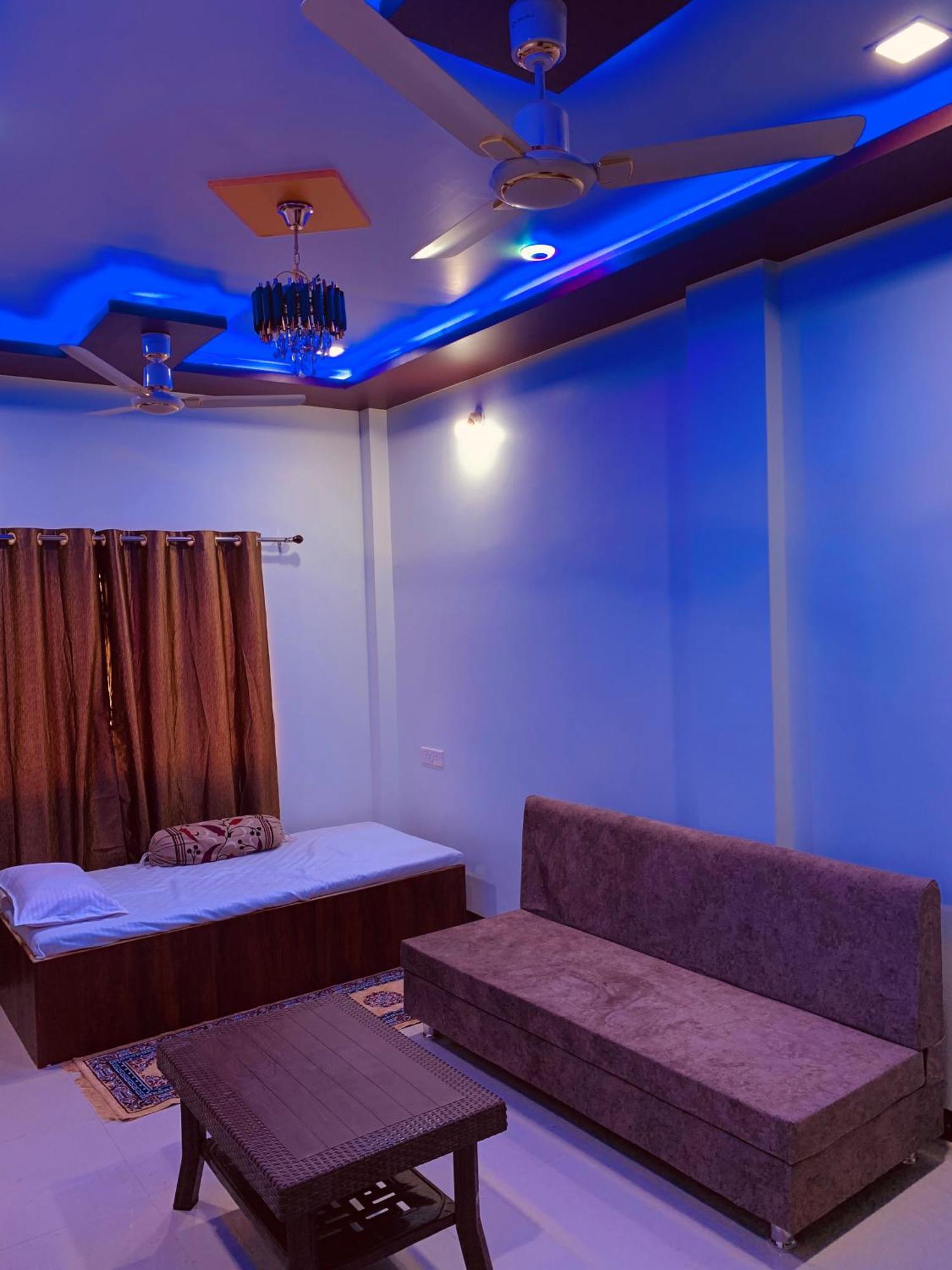 Manjushree Guest House Ujjain Buitenkant foto